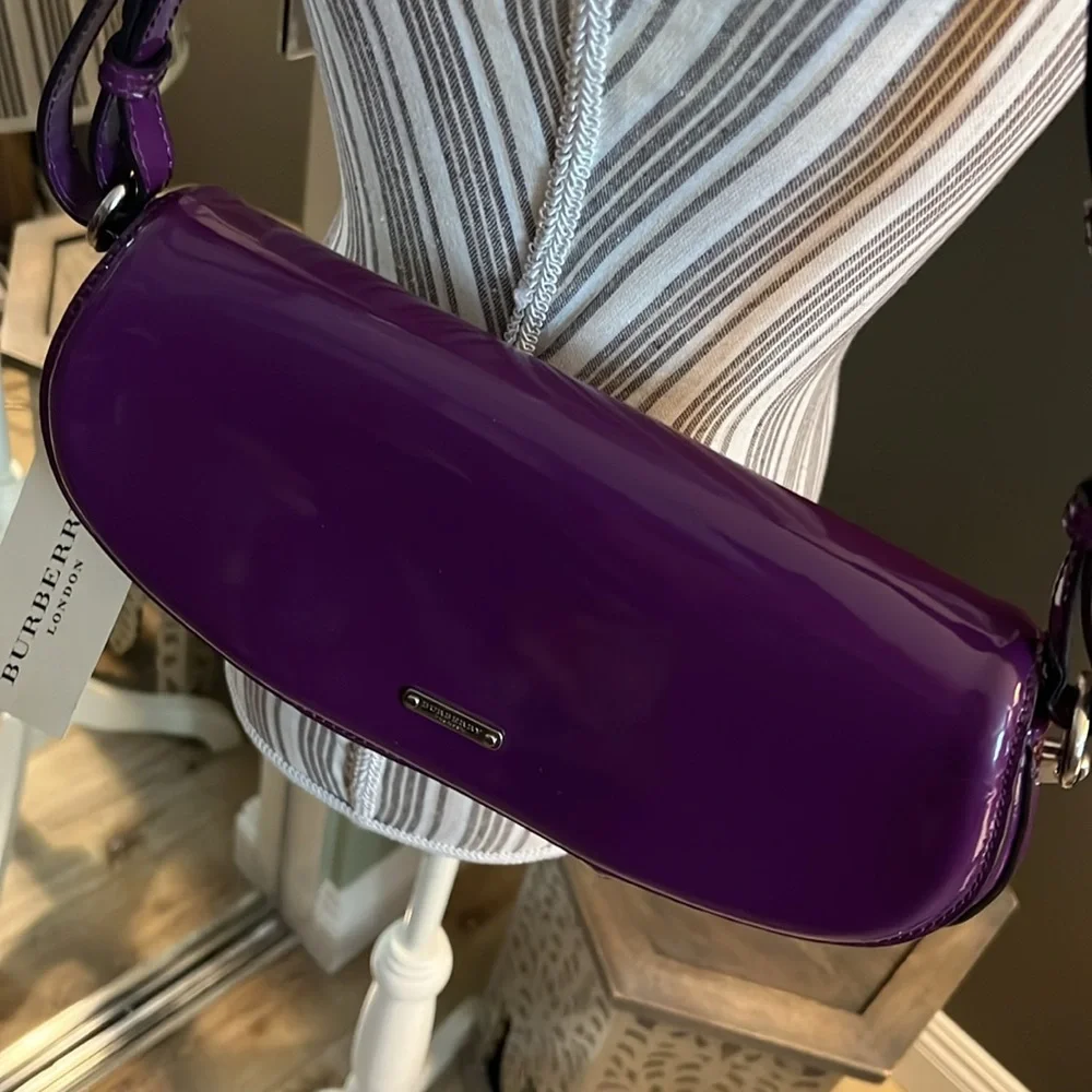 ๐ 1 hour sale. Burberry Prorsum, Patent Lilford Bag, Purple, STUNNING - Picture 8 of 17